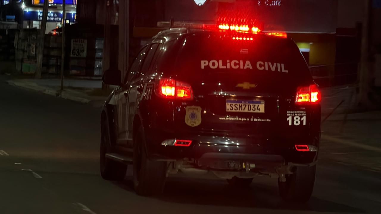 Dois homens, de 25 e 27 anos, foram esfaqueados ap&oacute;s uma briga generalizada em um bar na noite de domingo (1&ordm;), em Feira de Santana. | Foto: Ascom/Pol&iacute;cia Civil