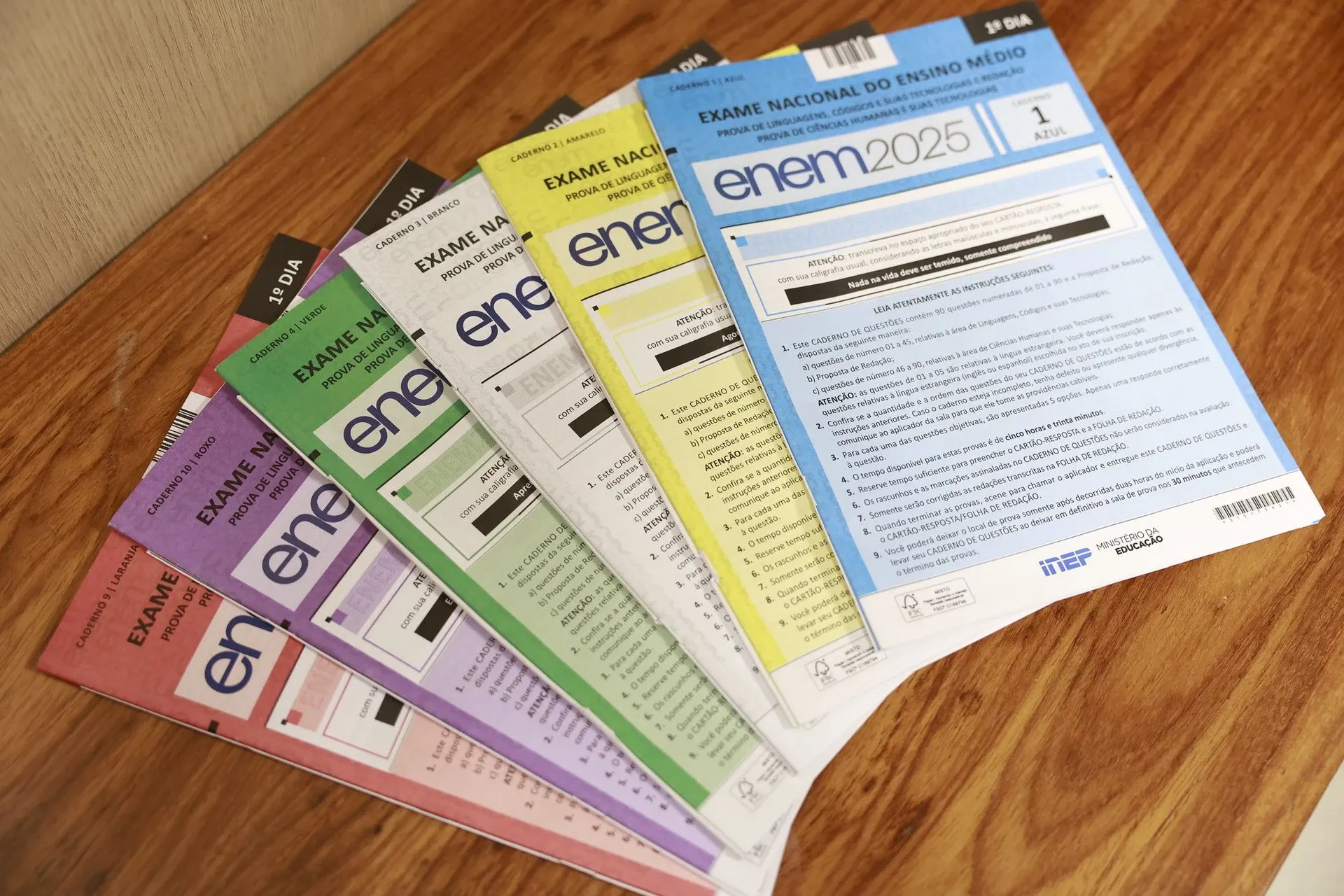 Cadernos De Provas Do 1º Dia De Aplicação Do Enem 2025 Angelo Miguel Mec