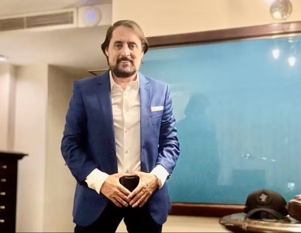 Ele formava, há 35 anos, uma dupla musical com o irmão Maurício, que também integra a família dos sertanejos. | Foto: Redes Sociais