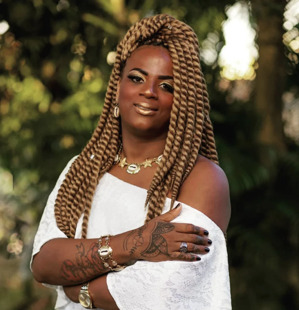 A escritora e pesquisadora Thiffany Odara é a segunda entrevistada da série O Poder Delas, do Aratu Notícias. | Foto: Divulgação