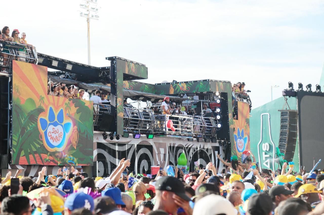 H&aacute; mais de quatro d&eacute;cadas em cima de trios el&eacute;tricos, o cantor se consolidou como um dos principais s&iacute;mbolos da folia baiana. | Foto: Gilberto Junior/Secom