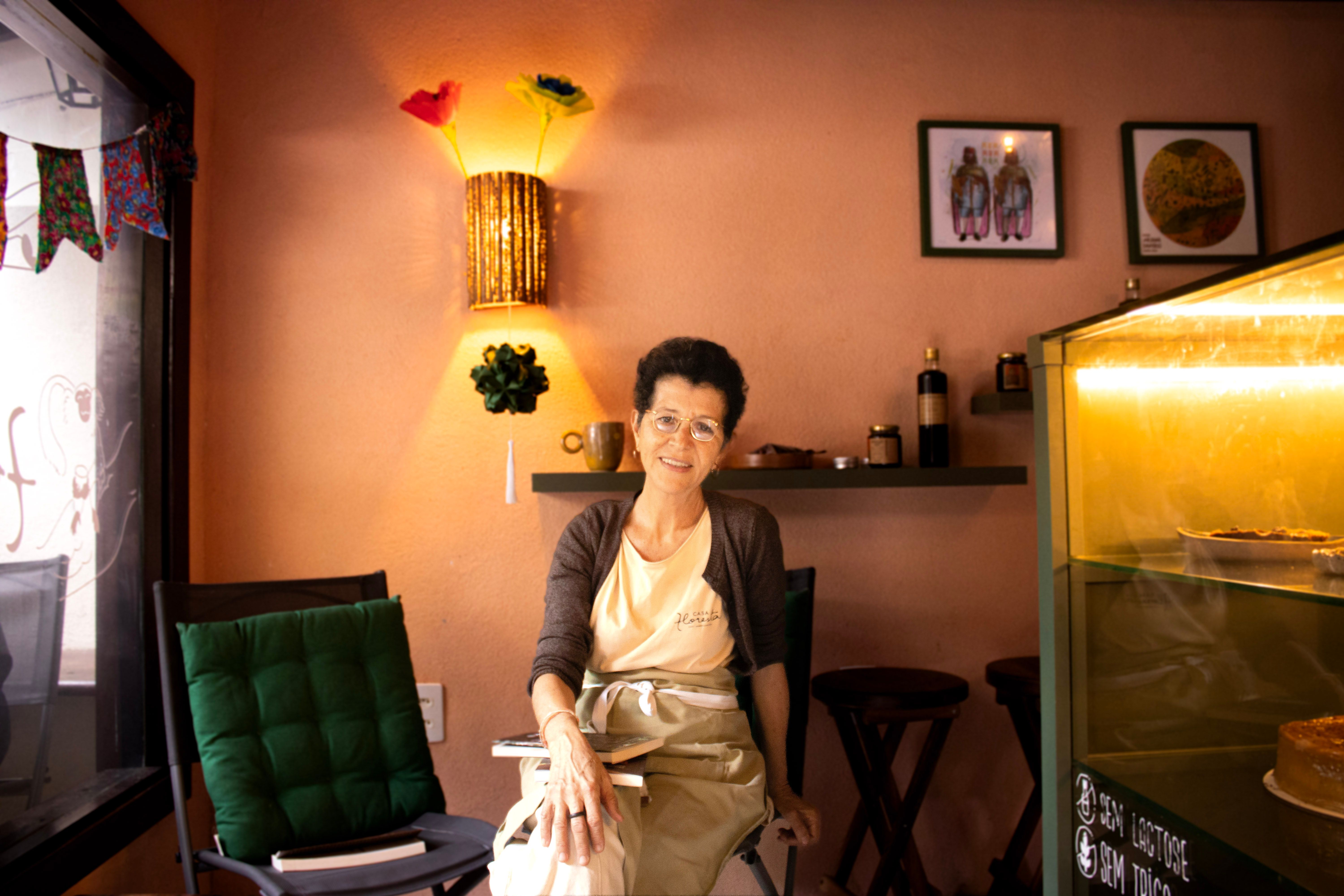 Arlene Andrade encontrou for&ccedil;as para seguir em frente com o sonho de empreender a partir dos produtos cultivados na pr&oacute;pria agrofloresta. | Foto: Bruna Castelo Branco/Aratu On