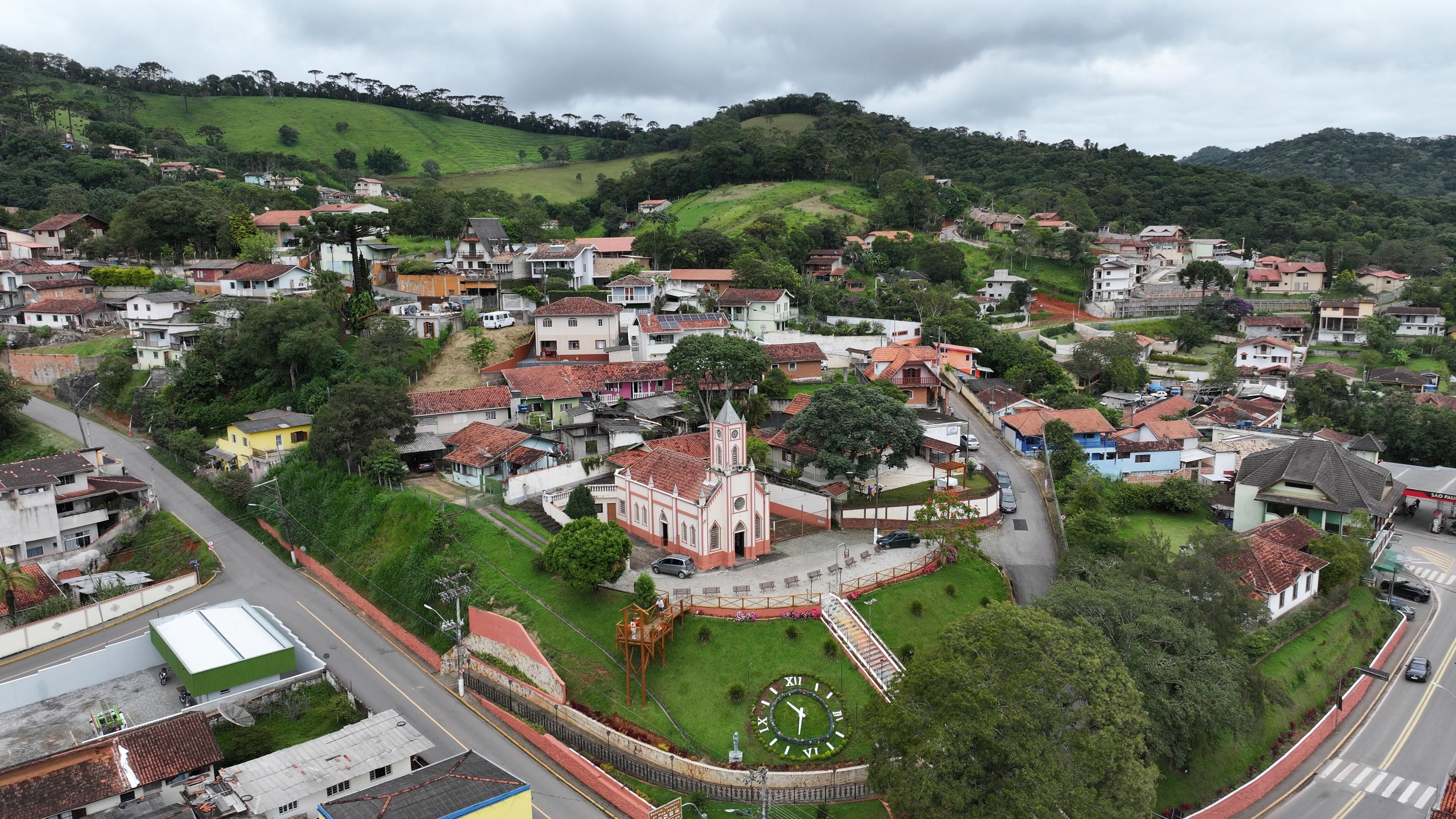 A primeira parada &eacute; Santo Ant&ocirc;nio do Pinhal, localizada a 163 quil&ocirc;metros de S&atilde;o Paulo e a 1.143 metros de altitude. | Foto: Divulga&ccedil;&atilde;o