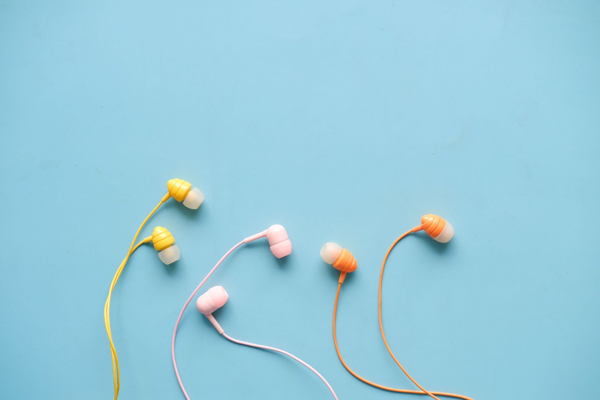 A m&uacute;sica tamb&eacute;m pode auxiliar durante processos de recupera&ccedil;&atilde;o de traumas e luto, al&eacute;m de atuar como calmante e regulador das emo&ccedil;&otilde;es. | Foto: Ilustrativa/Pexels