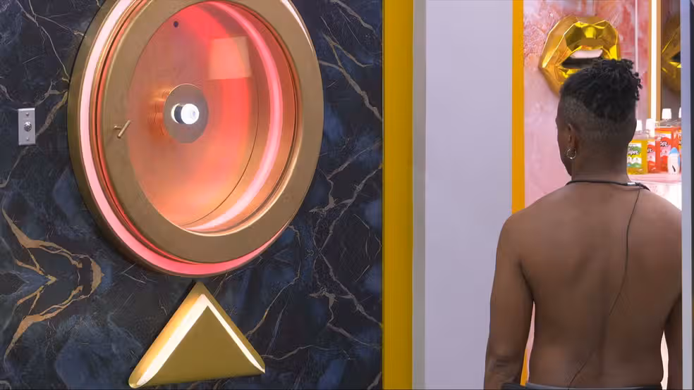 O baiano Leandro Boneco protagonizou um momento de tens&atilde;o no BBB 26 na madrugada desta quarta-feira (4). | Foto: Gshow