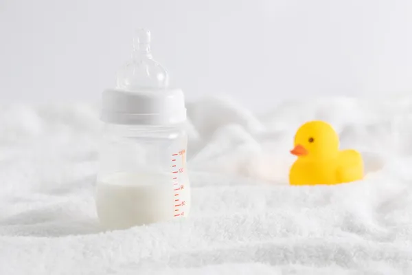 A orientação da Anvisa é que os consumidores interrompam imediatamente o uso do produto alvo da medida sanitária. | Foto: Ilustrativa/FreePik