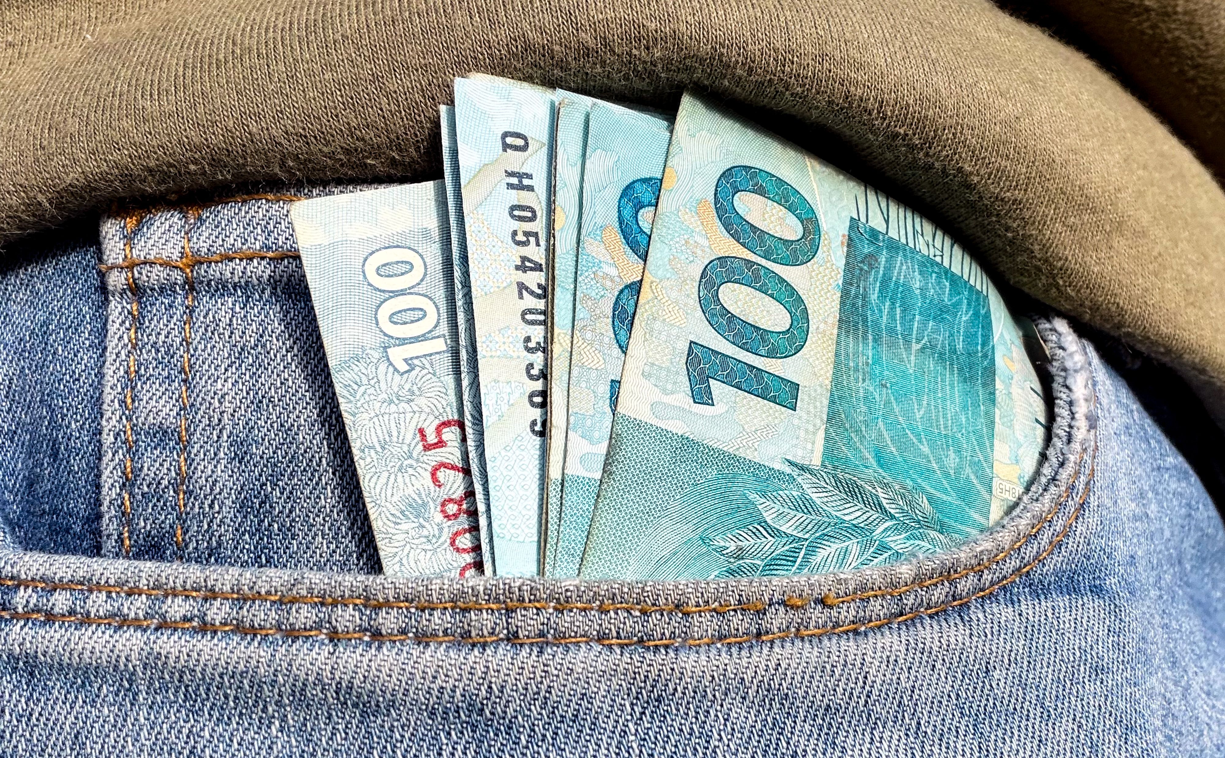 Segundo o governo federal, mais de 10 milh&otilde;es de pessoas podem ter direito aos recursos. | Foto: Rafa Neddermeyer/Ag&ecirc;ncia Brasil