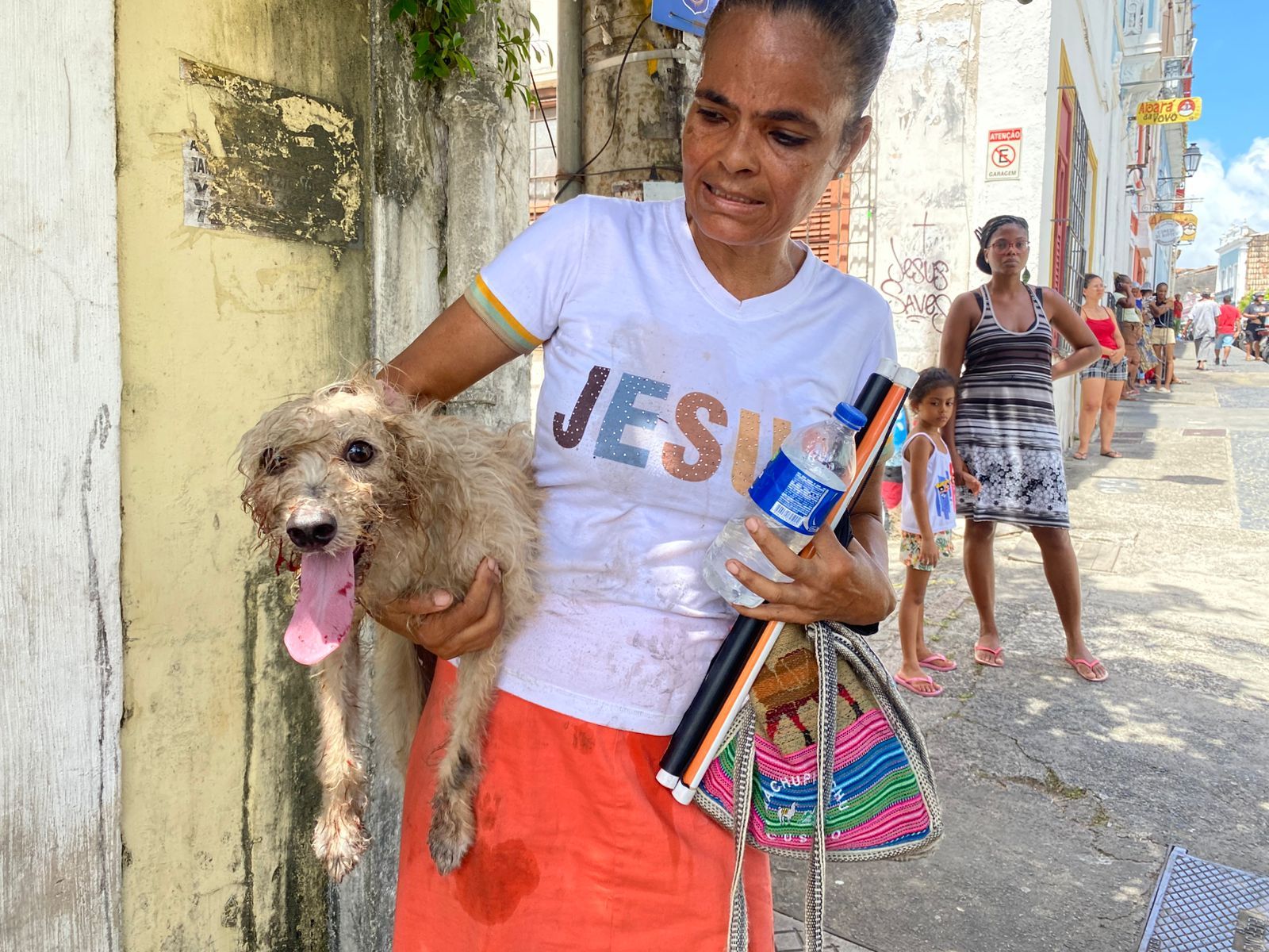 Por enquanto, quatro bares foram atingidos pelas chamas: Comida de Boteco, Recanto do Pascoal e Bar do Lula. | Foto: Anna Caroline/Aratu On