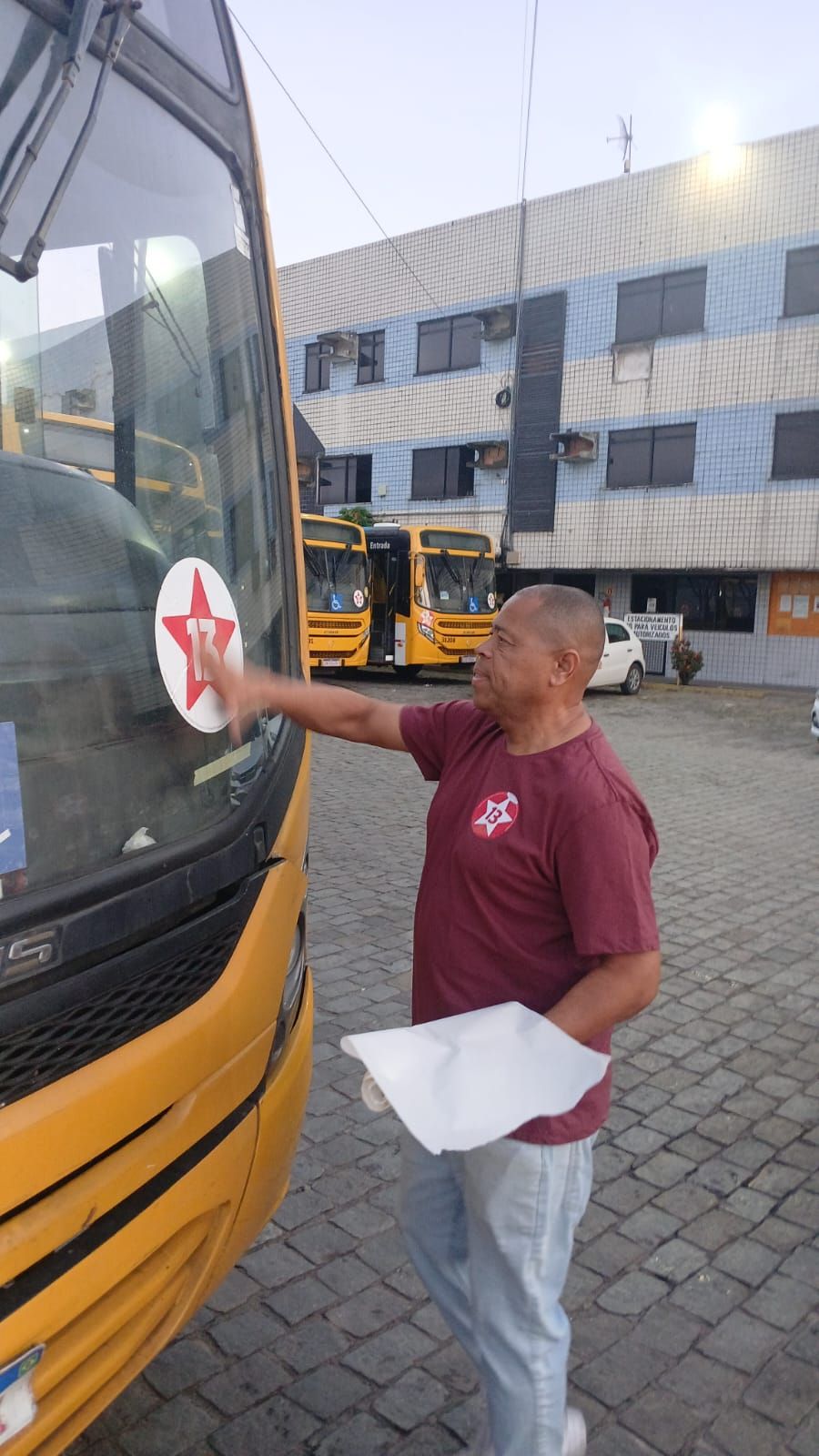 Bruno Reis afirmou que a circula&ccedil;&atilde;o foi normalizada at&eacute; as 10h30 e que a quantidade de ve&iacute;culos em opera&ccedil;&atilde;o superou a de elei&ccedil;&otilde;es anteriores. | Foto: Secom PMS