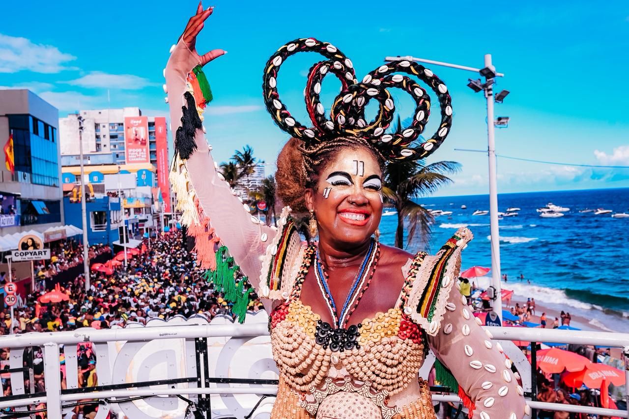 O&nbsp;Olodum &eacute; o primeiro bloco a desfilar no circuito Dod&ocirc; (Barra-Ondina) neste domingo (15), em Salvador, por decis&atilde;o judicial. | Foto: Luan Leite/Ag. F Pontes