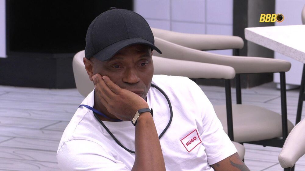 Edilson Capetinha fez seu primeiro pronunciamento ap&oacute;s ser expulso da casa do BBB 26 no &uacute;ltimo s&aacute;bado (14). | Foto: Gshow