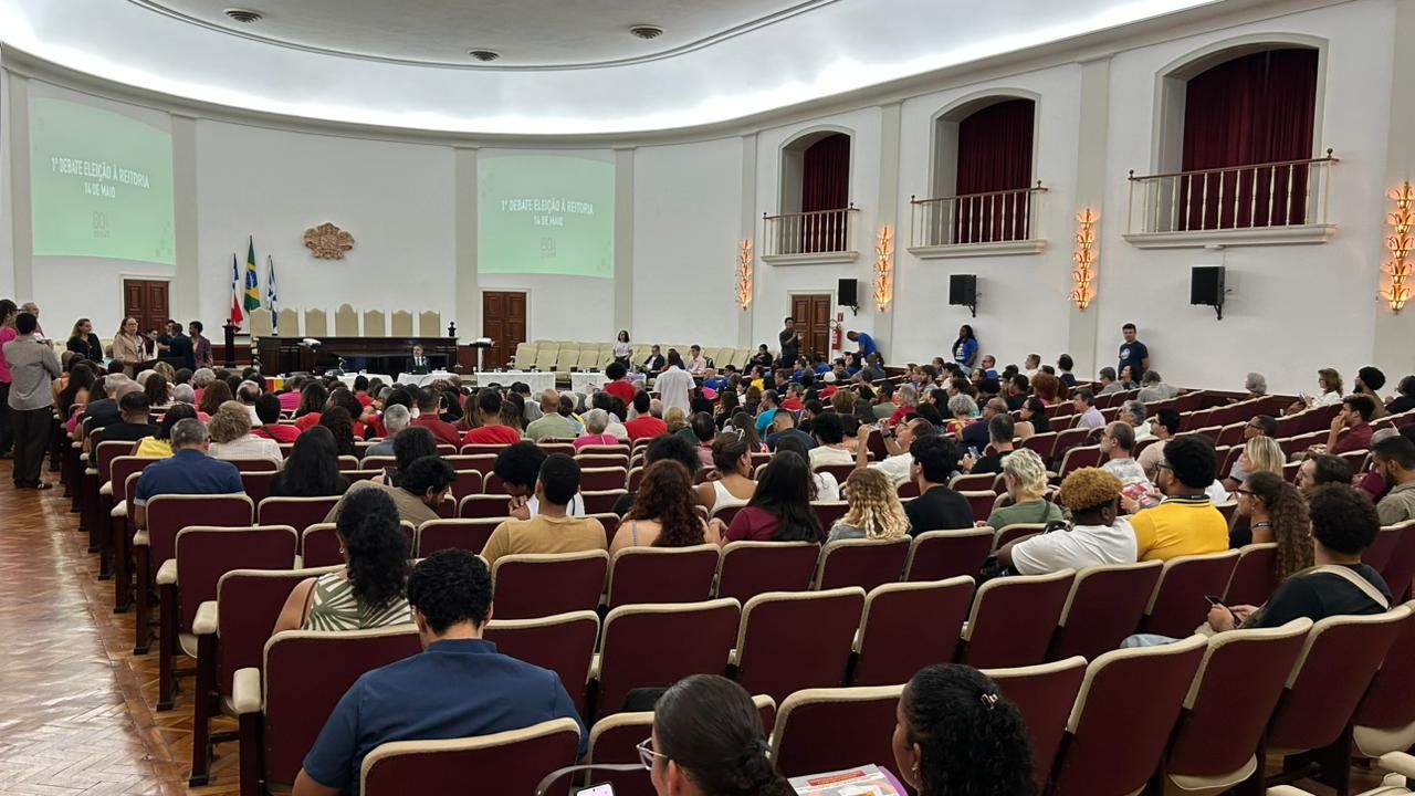 Segundo a Ufba, os encontros t&ecirc;m como objetivo ampliar o di&aacute;logo sobre as propostas. | Foto: Rosana Bonfim/Aratu On