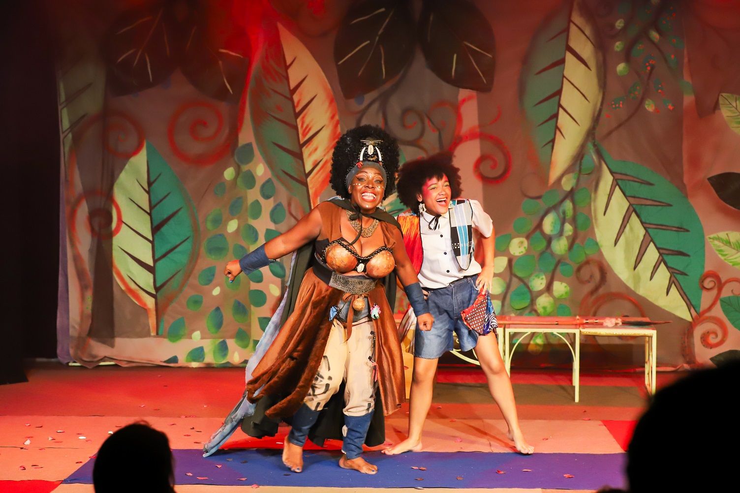 A história acompanha Dandara, uma menina que enfrenta preconceitos na escola e passa a rejeitar suas origens. | Foto: Divulgação