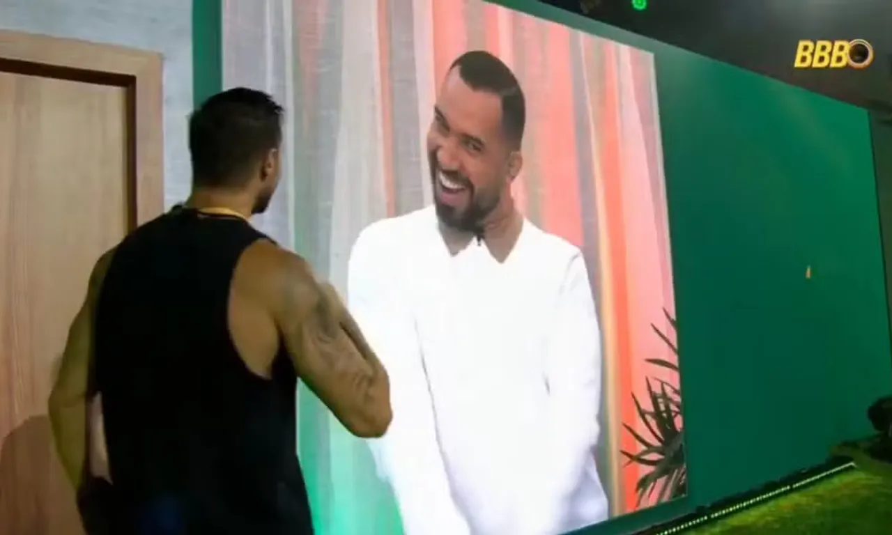 Intera&ccedil;&atilde;o entre Gil do Vigor e Jonas durante o BBB 26, na quarta-feira (11). Foto: Reprodu&ccedil;&atilde;o / TV Globo