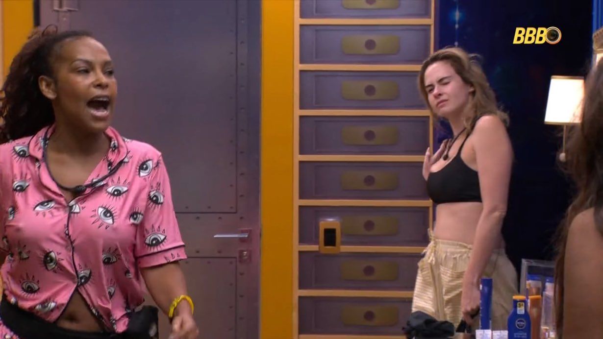 A participante Sol Vega acordou a casa aos gritos ap&oacute;s ser despertada por Milena pelo segundo dia consecutivo no BBB 26. | Foto: Globoplay/Reprodu&ccedil;&atilde;o