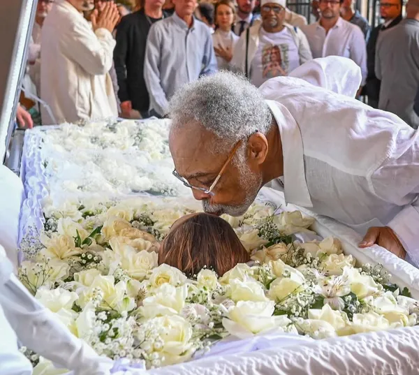 O cantor e a família consideraram as declarações ofensivas e discriminatórias. | Foto: Redes Sociais