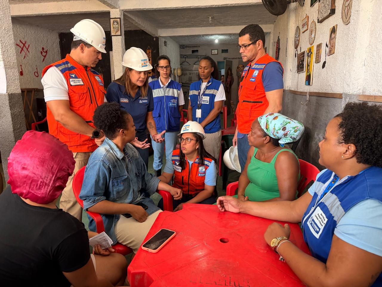 De acordo com a Prefeitura, dez fam&iacute;lias passaram a receber acompanhamento social ap&oacute;s o desabamento. | Foto: Divulga&ccedil;&atilde;o