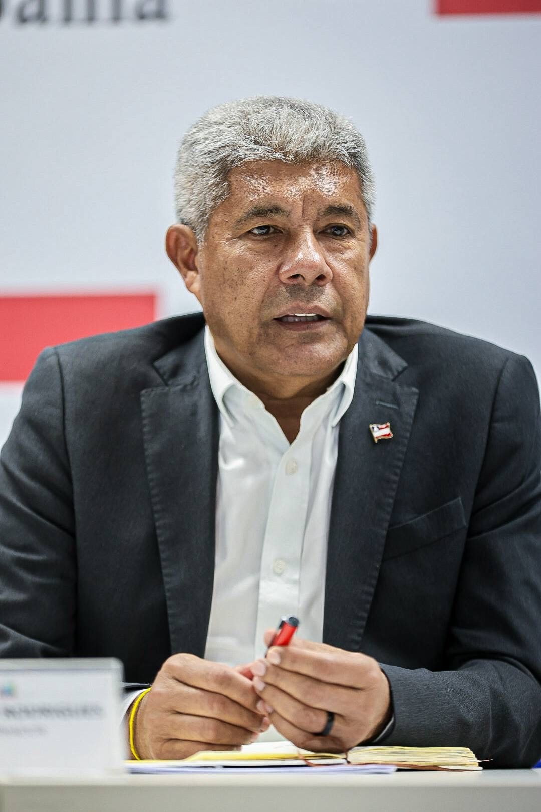 Em entrevista &agrave; r&aacute;dio Antena 1, o governador informou que a negocia&ccedil;&atilde;o envolvendo o terreno do antigo Detran j&aacute; foi conclu&iacute;da. | Foto: Divulga&ccedil;&atilde;o